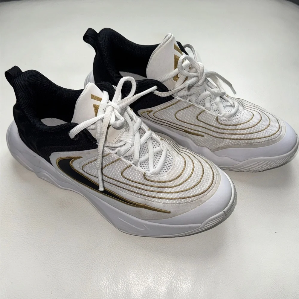 Nike GIANNIS IMMORTALITY 4 Basketball Shoes, Boys Size 5.5